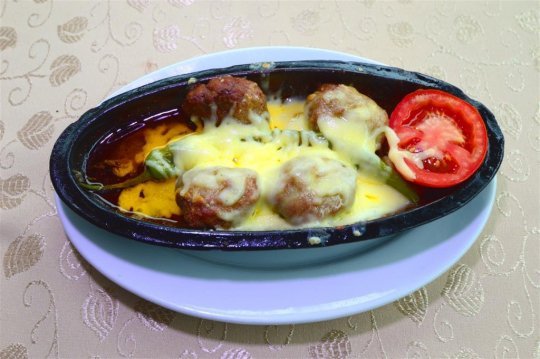 Fırında Kaşarlı Köfte