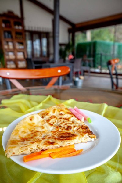 Kaşarlı Börek