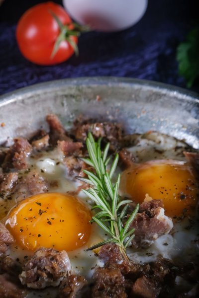 Kavurmalı Yumurta