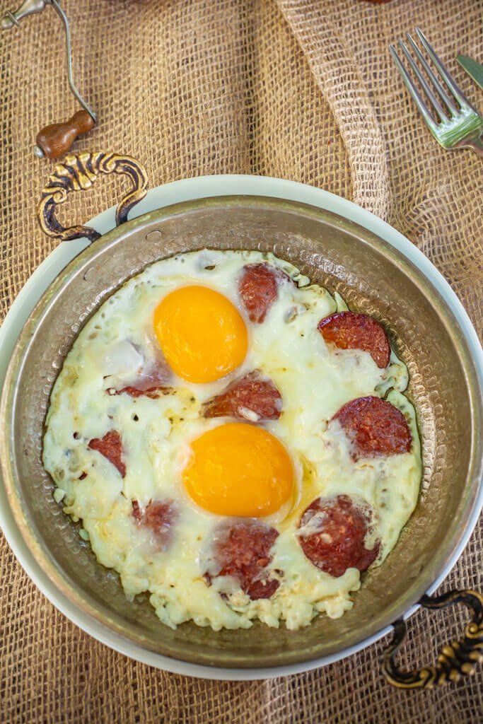 Sucuklu Yumurta